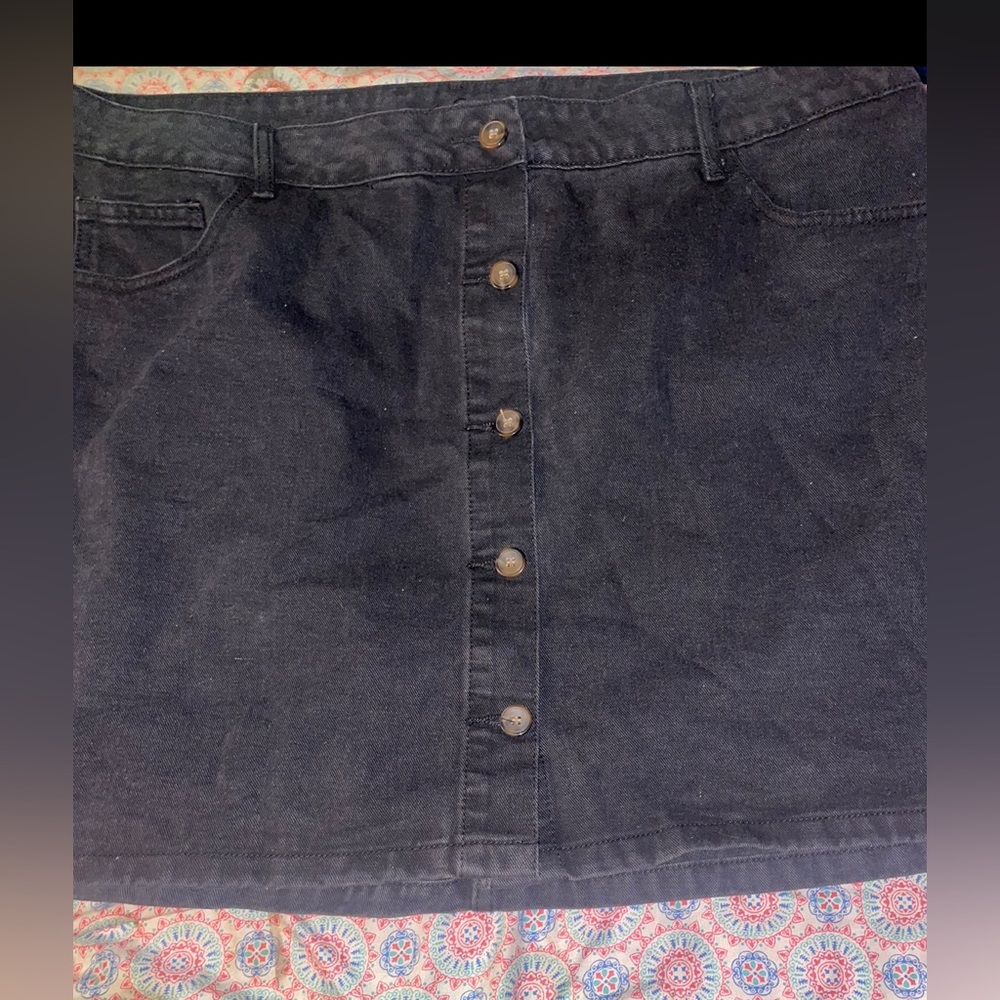 Black Jean skirt with brown and black buttons from SHEIN. Never worn